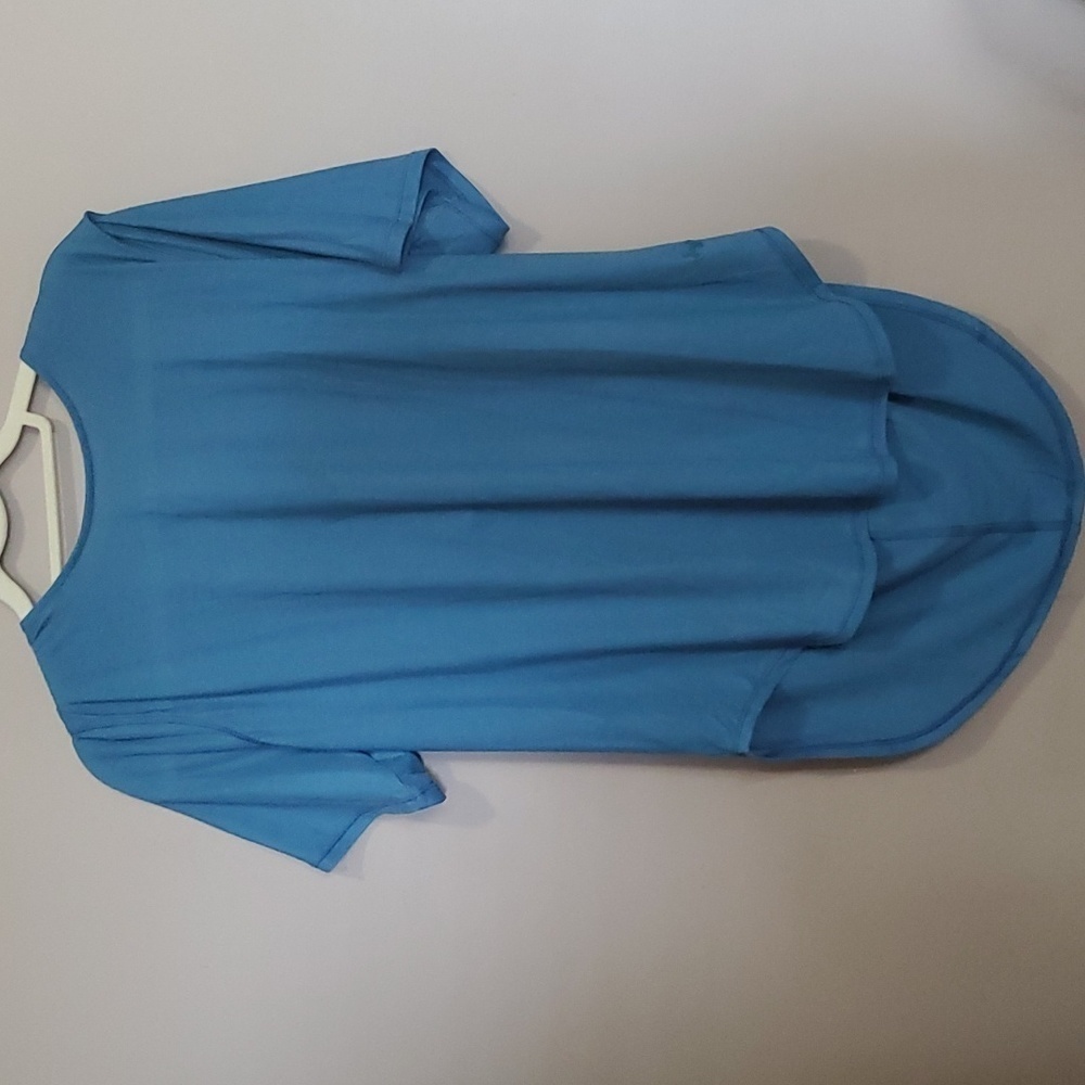 Under armour top size 2xl